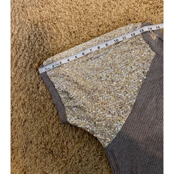 Tea, Please Grey Sequined Short Sleeve Shirt Women's Size 3X - Picture 8 of 9